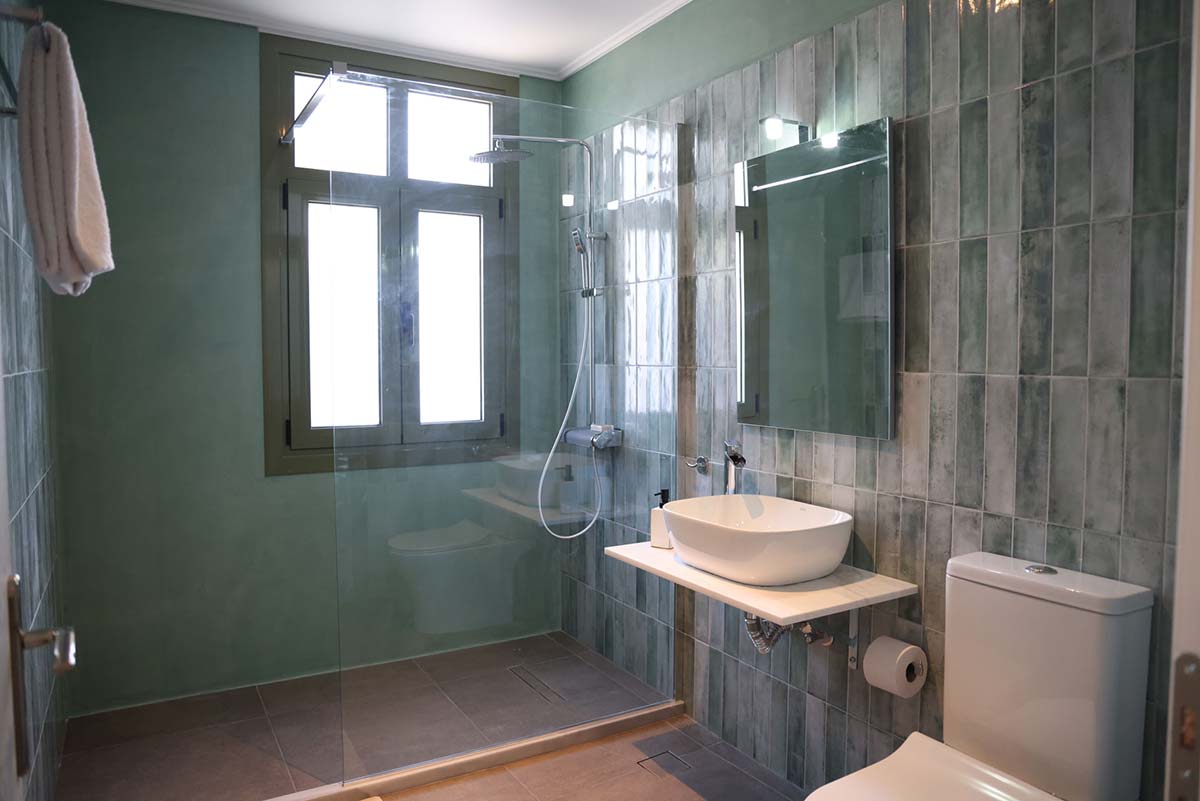 Bathroom in Xenion 1850 accommodation in Chios